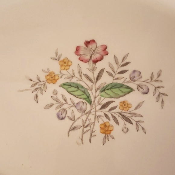 Royal Doulton Bone China Stratford oval Platter EUC - Picture 4 of 7